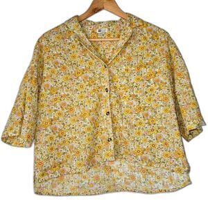 Billabong Floral Print Feminine Yellow Pink Button Down Short Shirt Small